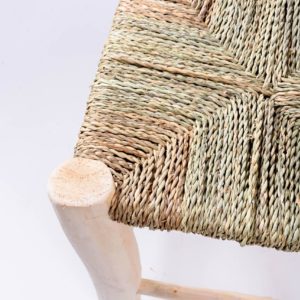 Détails tabouret haut tressé en fibres naturelles et bois