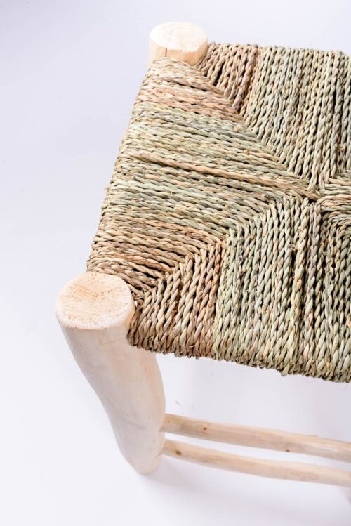 Détails tabouret haut tressé en fibres naturelles et bois