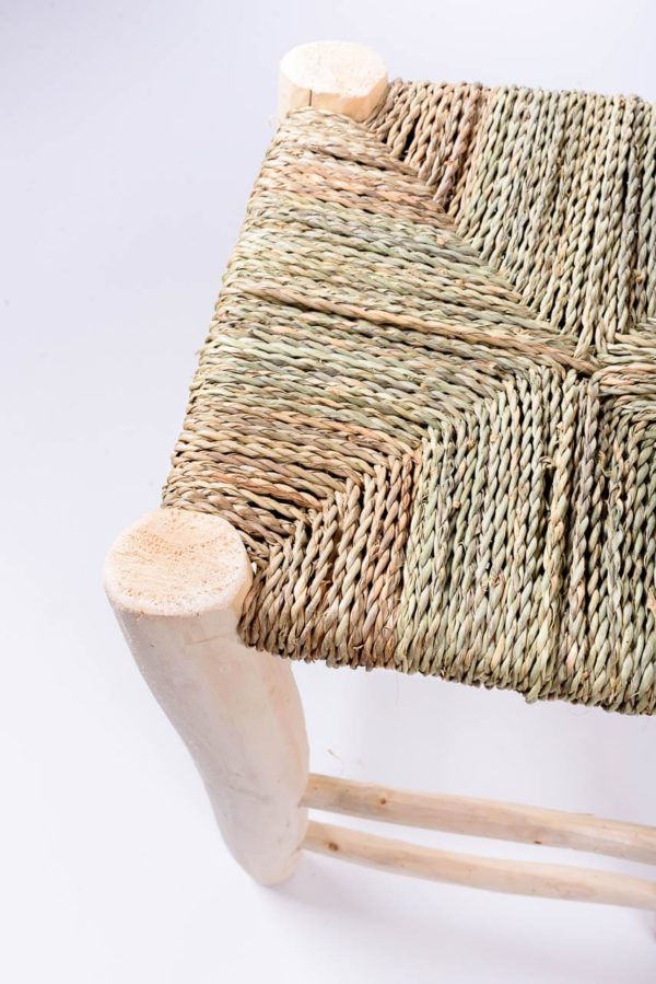 Détails tabouret haut tressé en fibres naturelles et bois