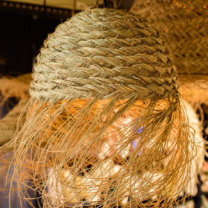 Suspension Nao en doum artisanat marocain allumée
