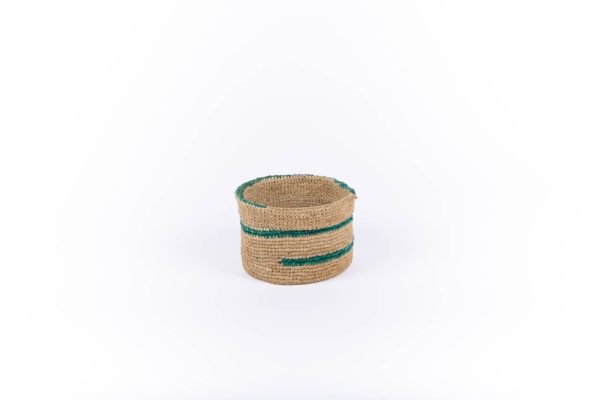 Corbeille verte rayée en raphia