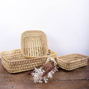 Rangement tressé en fibres naturelles de palmier