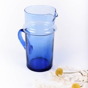 Carafe beldi bleue avec fleurs