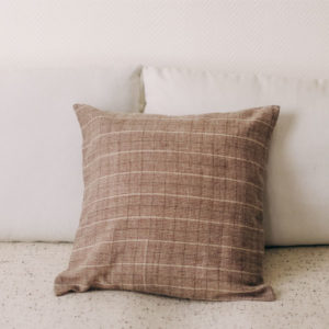 coussin en laine carré 50x50 cm naturel