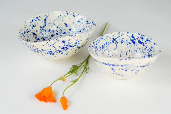 Saladier ovale bleu en céramique