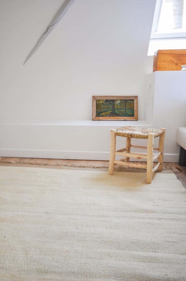 Tapis en jute sable hand zoom
