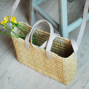 Petit panier en roseau vu du dessus