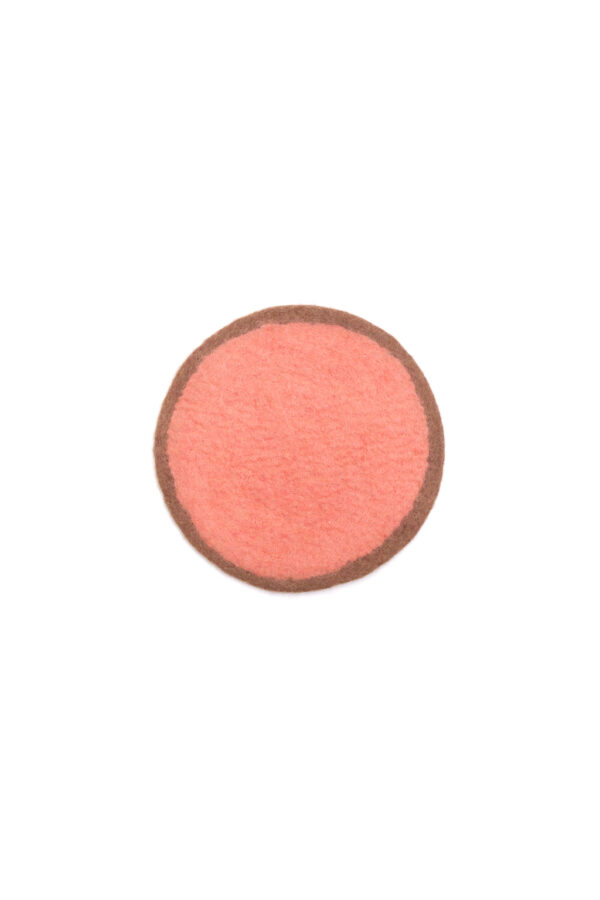pastille en feutre de laine marron et rose