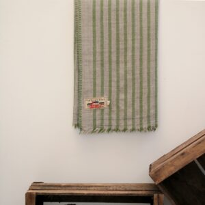 plaid en laine artisanal vert