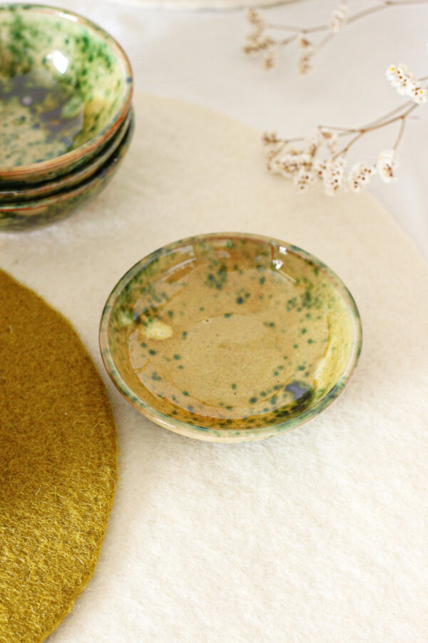 Poterie artisanale coupelle verte et jaune fait main Maroc Collection Moha - détails