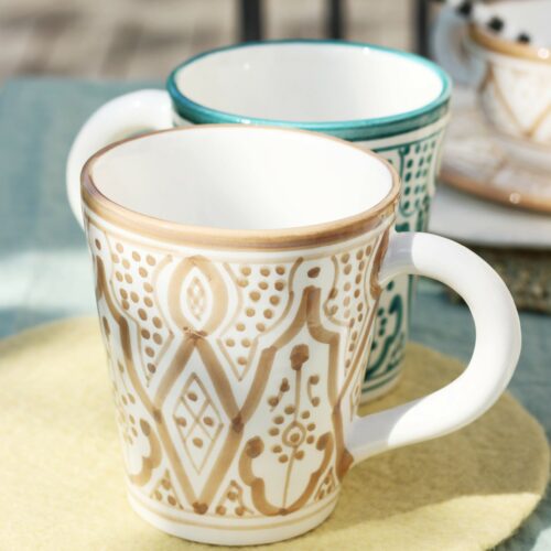 Mug nude en céramique fait main au Maroc avec motifs traditionnels