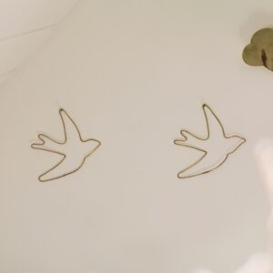 hirondelle en fil de laiton fait à la main travail artisanal marocain