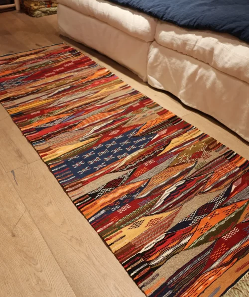 zoom tapis kilim 68x205cm