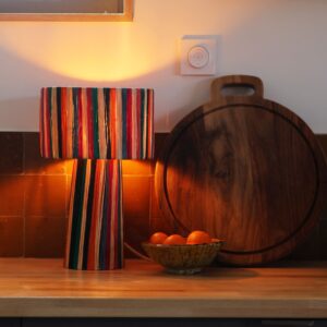<b>SEVENTY</b> - Lampe en raphia multicolore
