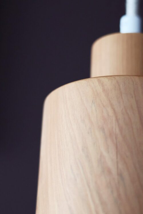 Zoom lampe LUMI en bois de Thuya
