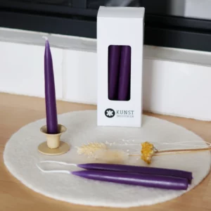 <b>CUTIE</b> Mini chandelle violette foncée