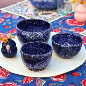 <b>VAGUE BLEU</b> – Bols avec ou sans pieds (deux tailles) céramique bleue